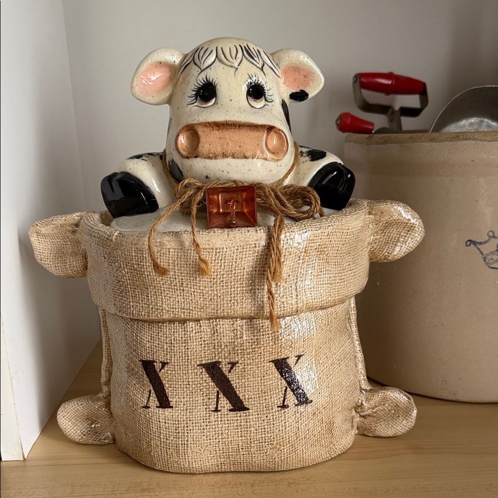 Charming Cow Burlap Accent